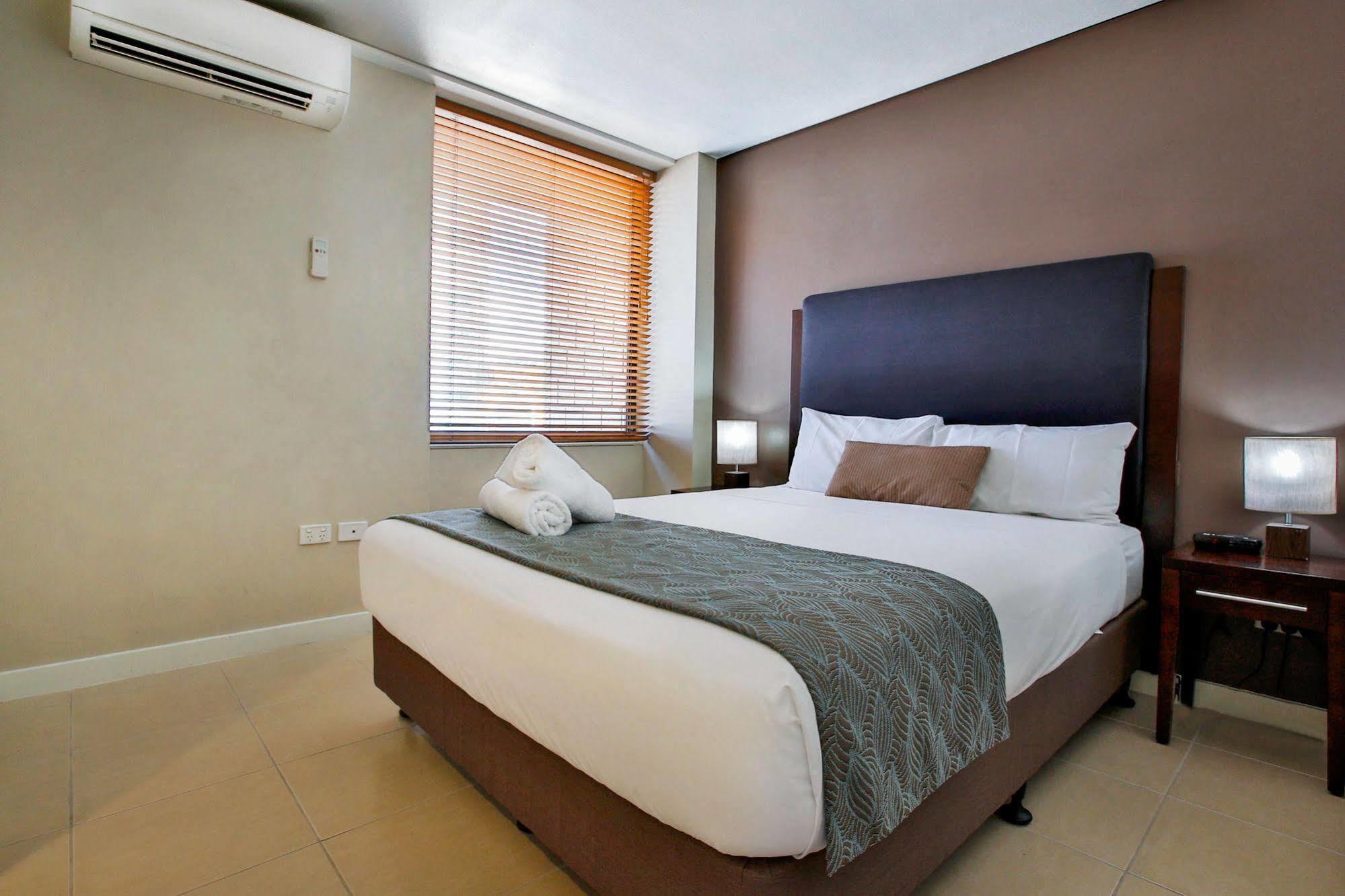 Madison Plaza Townsville Bagian luar foto